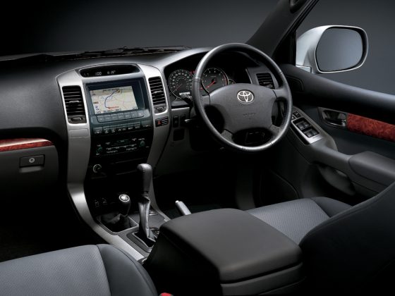 Toyota Land Cruiser Prado AUTOGRÁTIS