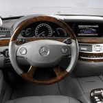 Mercedes-Benz_volant_AUTOGRATIS0018