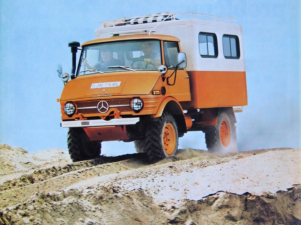 Mercedes Benz Unimog u 1000