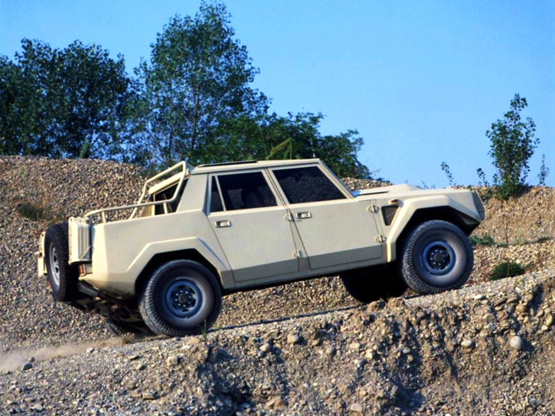 Грузовика Lamborghini lm002