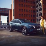 HYUNDAI_TUCSON_NX4_DANCER_05_INTERACTIVE_SHOT_FRONT_PEOPLE_RGB