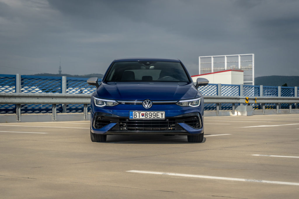 TEST Volkswagen Golf R Performance: Na toto auto by sme mali mať extra ...
