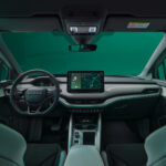 elroq_020_front_interior_lodge_cw21_26_af7346ef-1920×1415