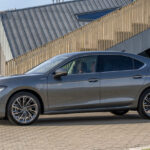 superb-hatch-version-receives-a-plug-in-hybrid-powertrain-with-200-kw-output-1_81e79369-1920×1080