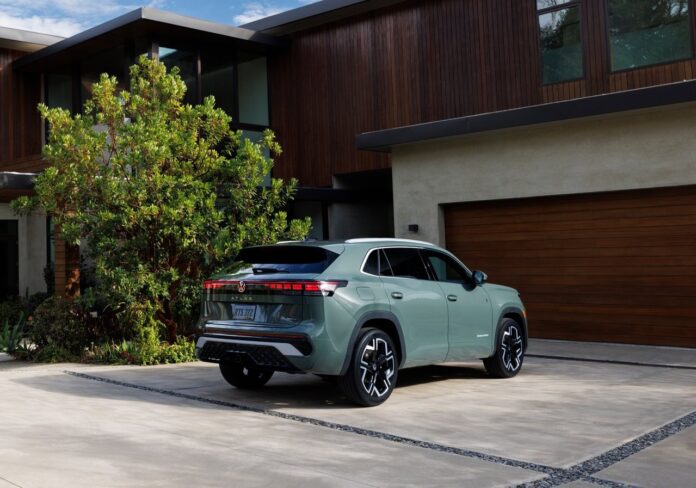 Volkswagen-Atlas_Cross_Sport-2027-1280-4529834d5bddbf5d8a45fae550f701db21